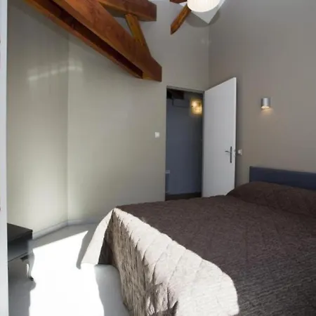 House Les Granges De Leo 1 Aston